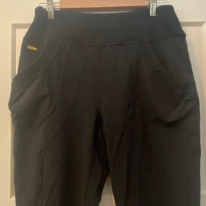 LOLE Women’s Capris